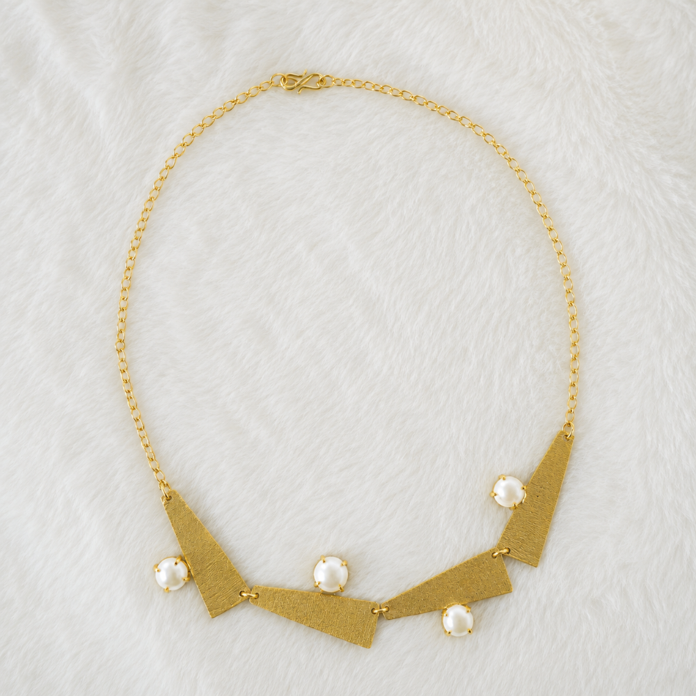 The Estela Pearl Necklace