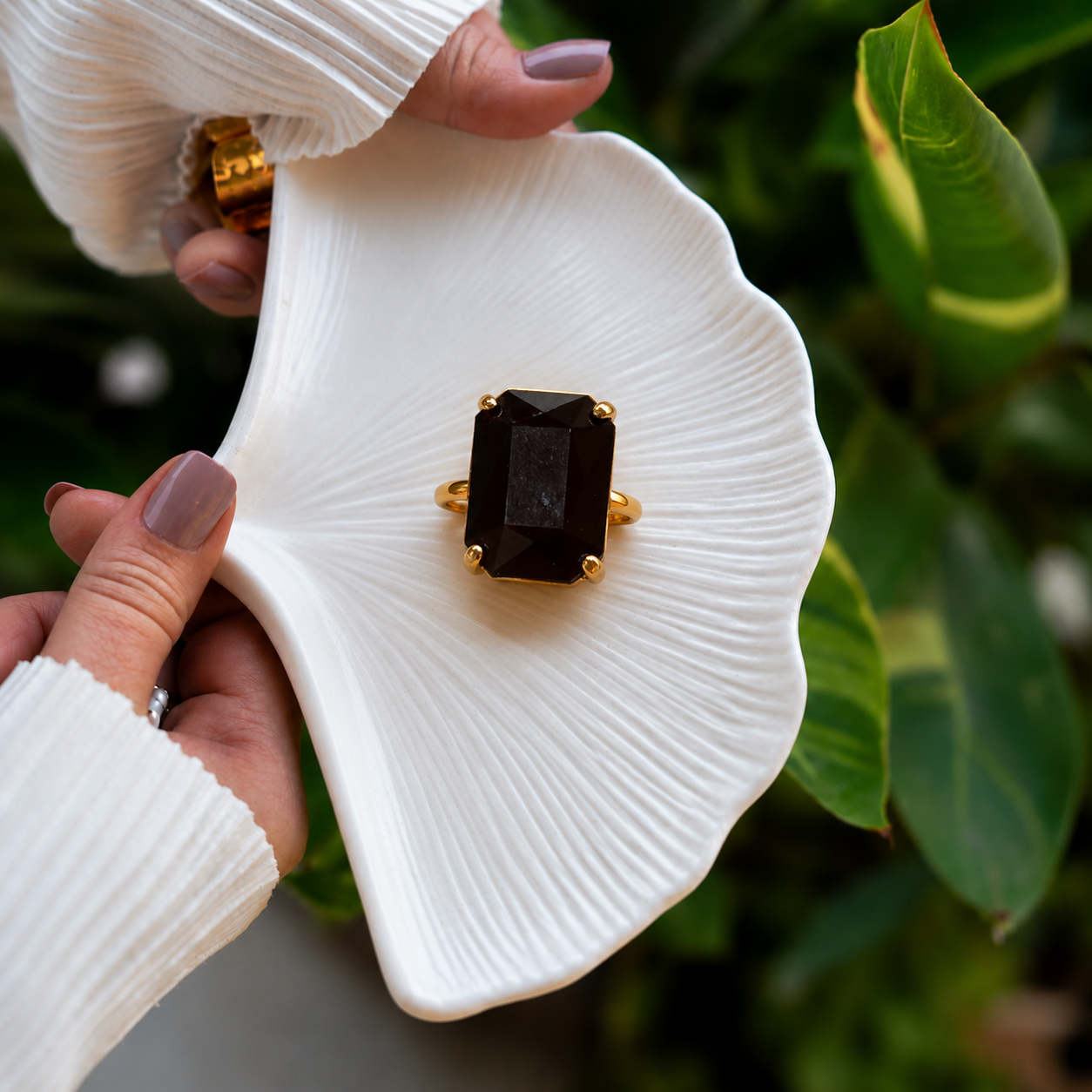 Noir Eclipse Ring