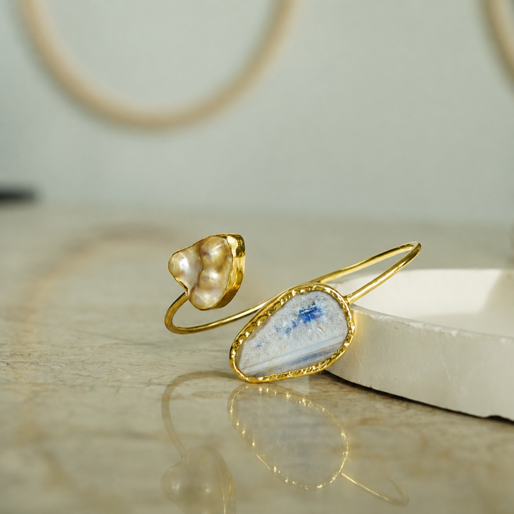 The Solara Agate & Pearl Kada