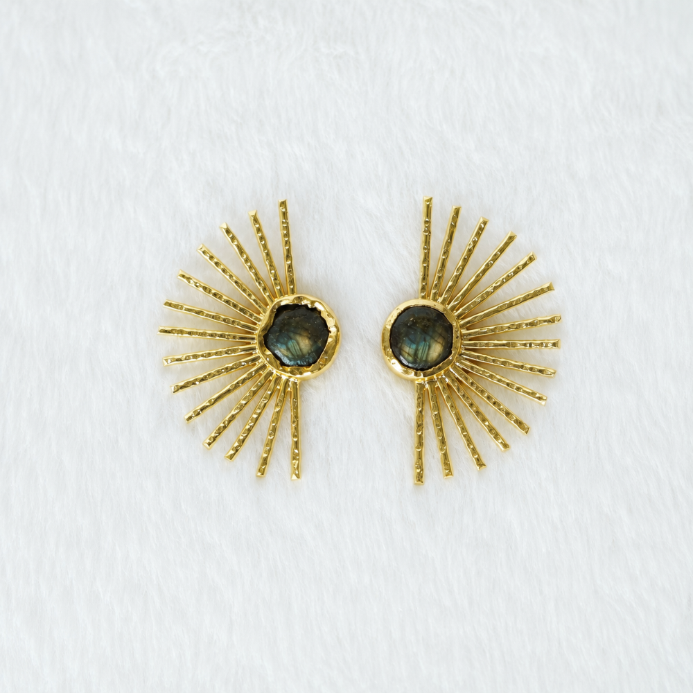 Aura Fan Studs