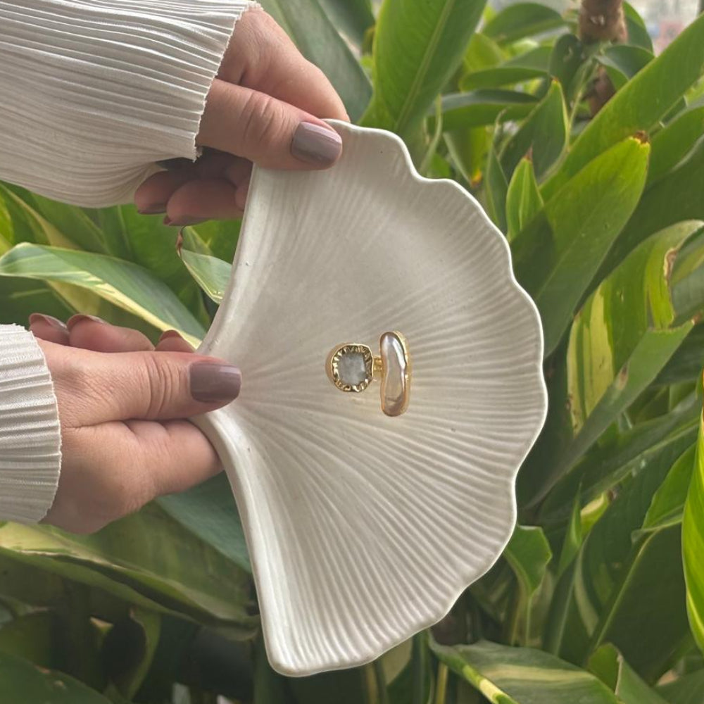 The Aria Lustre Baroque & Moonstone